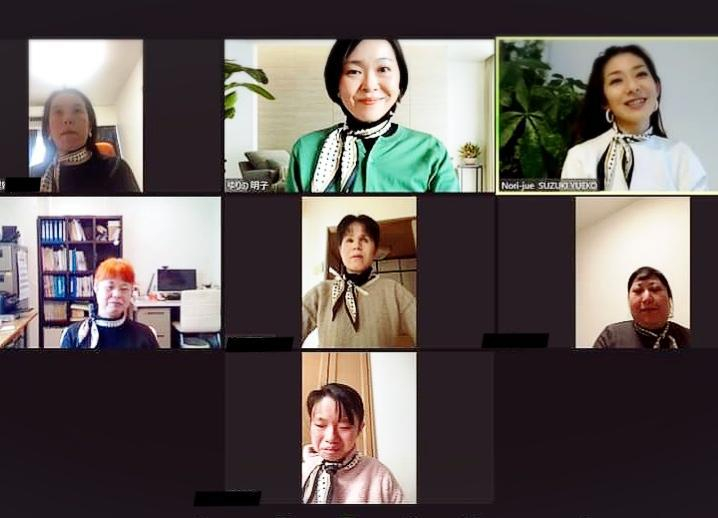 視覚に障害がある方のためのオンラインレッスン「スカーフ」編