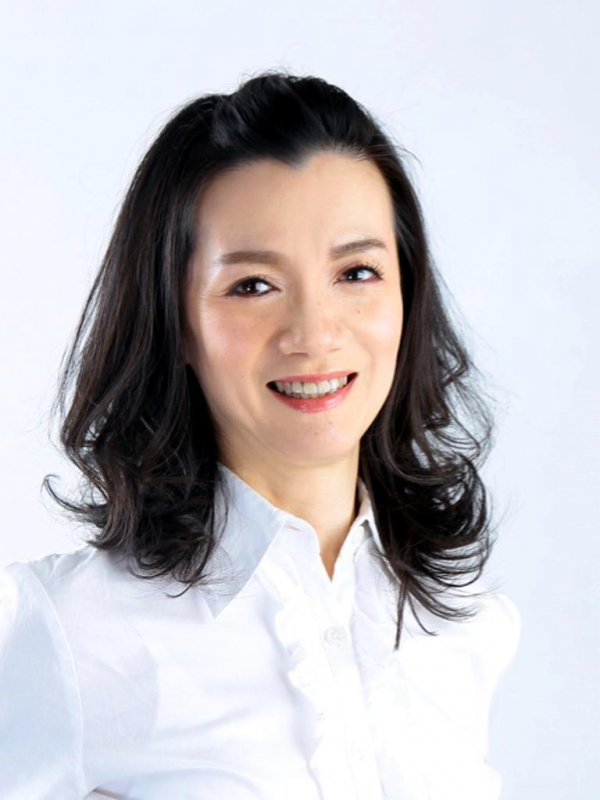 水野なおこ（協力・美爪教室講師・Silver Moon代表）